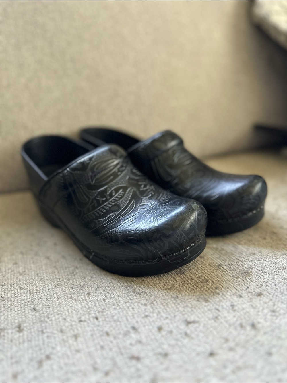 Black Leather Tooled Danskos